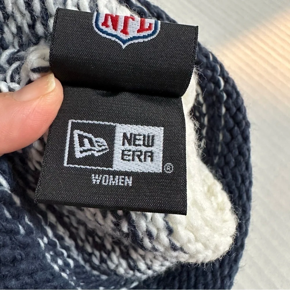 New England Patriots NFL New Era Winter Hat with Pom, Ladies